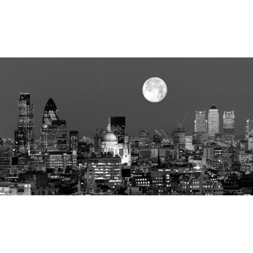 LONDON SKYLINE AT DUSK B/W